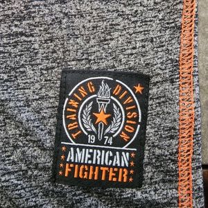 American Fighter fitted t-shirt size xl color grey